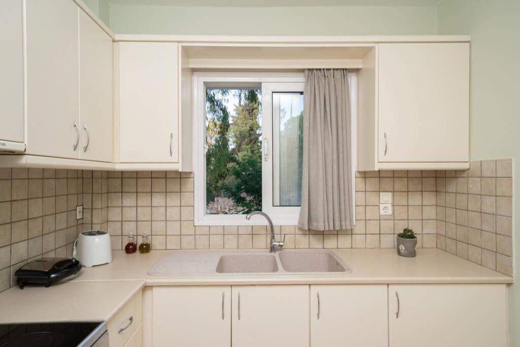 Central & Elegant Suite With Private Garden Argostoli  Exterior photo