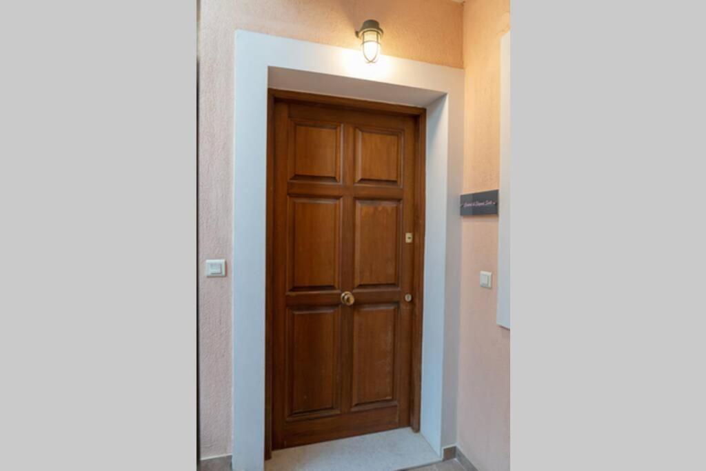 Central & Elegant Suite With Private Garden Argostoli  Exterior photo